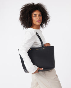 Saben Tilbury Shoulder Bag Black & Chain Print