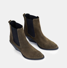 Ivylee Phoenix Split Suede Army